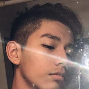 Meet your Posher, Isai